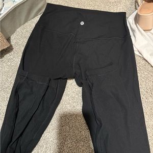 Lululemon ribbed leggings size 8! barely used, retails for $119